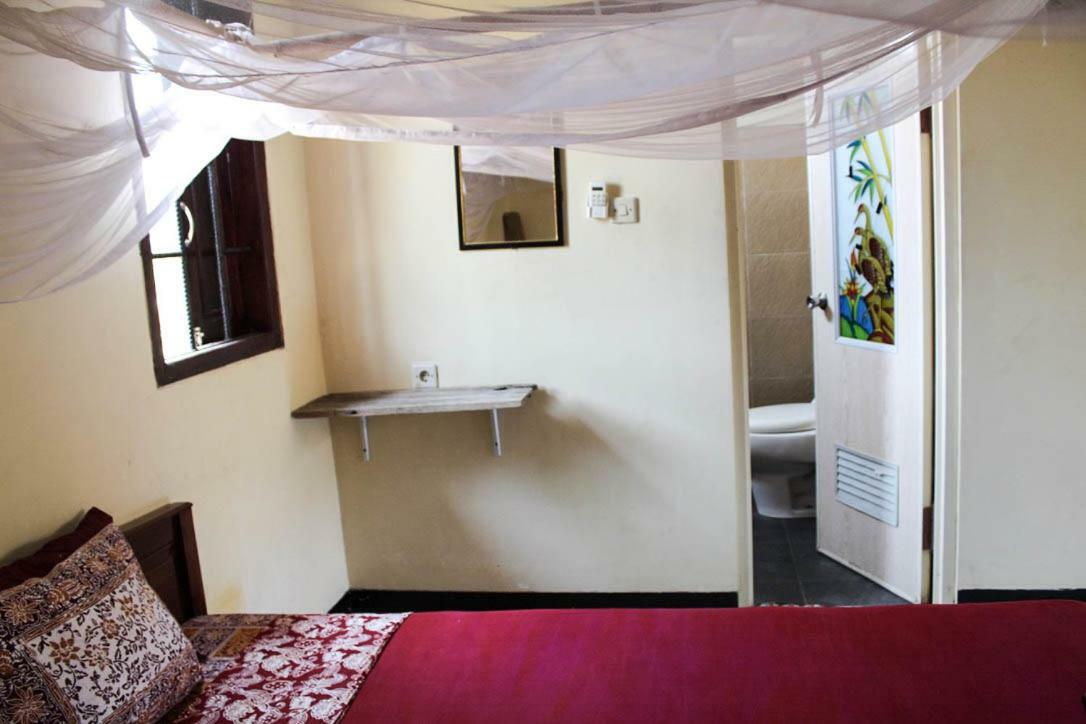 Harrys Oceanhouse 2 Pacitan Appartement Buitenkant foto
