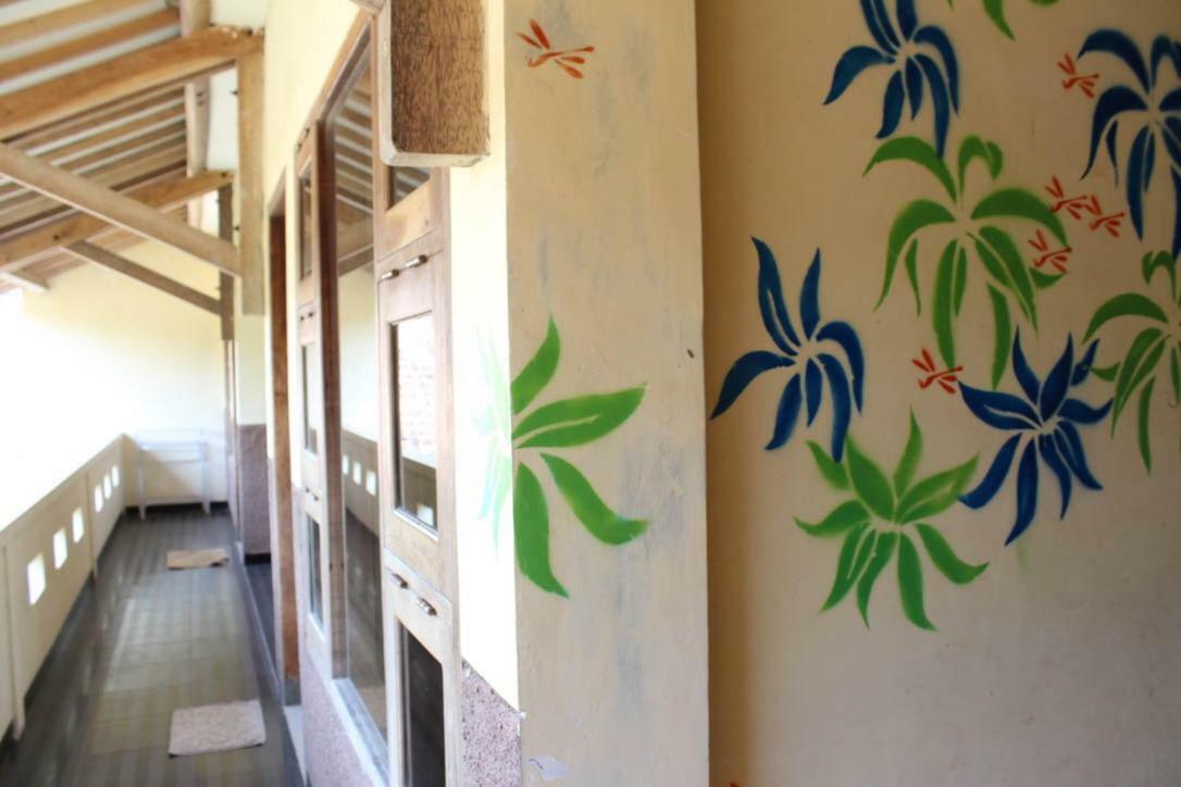 Harrys Oceanhouse 2 Pacitan Appartement Buitenkant foto