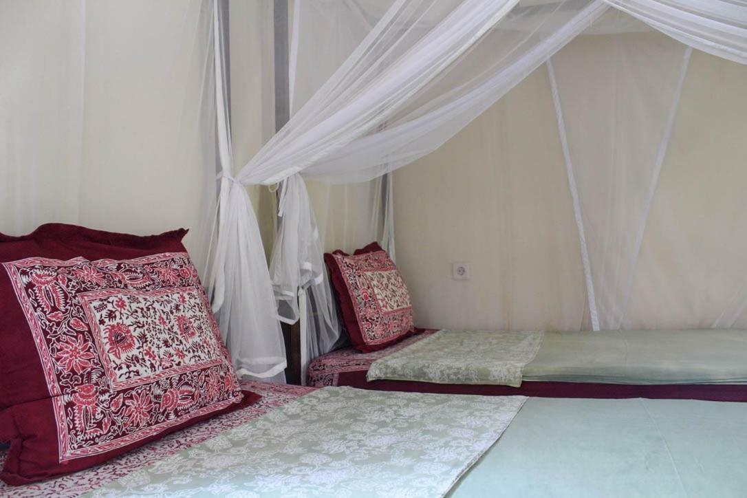 Harrys Oceanhouse 2 Pacitan Appartement Buitenkant foto